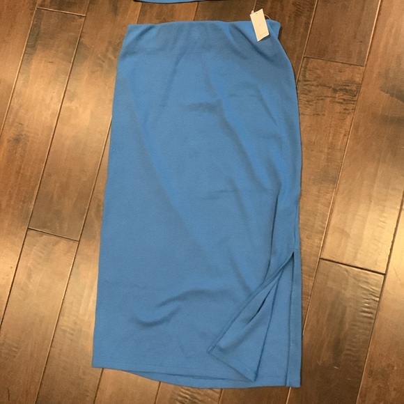 Old Navy Rib-knit cropped top and midi skirt maternity set - Picture 3 of 6